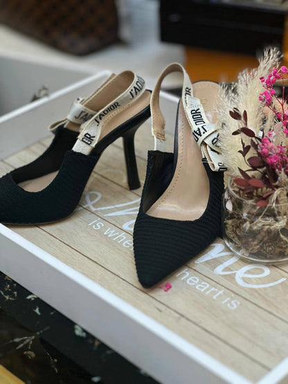 DIOR 
☘️ *SIZE  36  to 41 ☘️                                                                                                       
280 dhs🇦🇪

Zain224
♥️♥️♥️