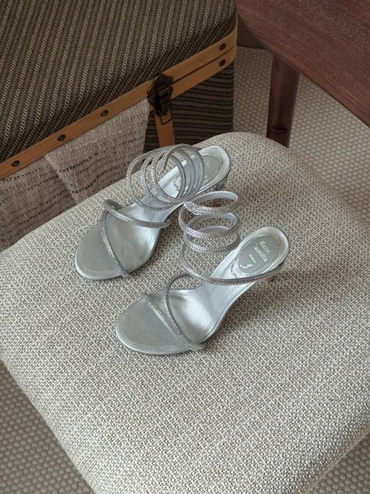 RENE CAOVILLA
Size: 36 to 41
Super master quality 
500 dhs🇦🇪

Zain198
♥️♥️♥️