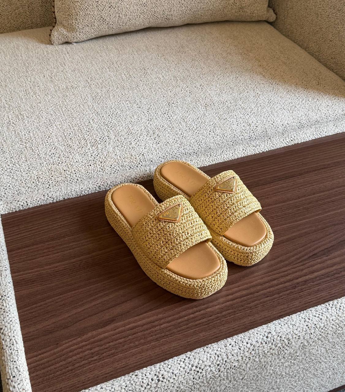 PRADA 

SuperMaster Quality 💯

430 dhs🇦🇪🇦🇪

Size: 36-41💥

Zain171
♥️♥️♥️
