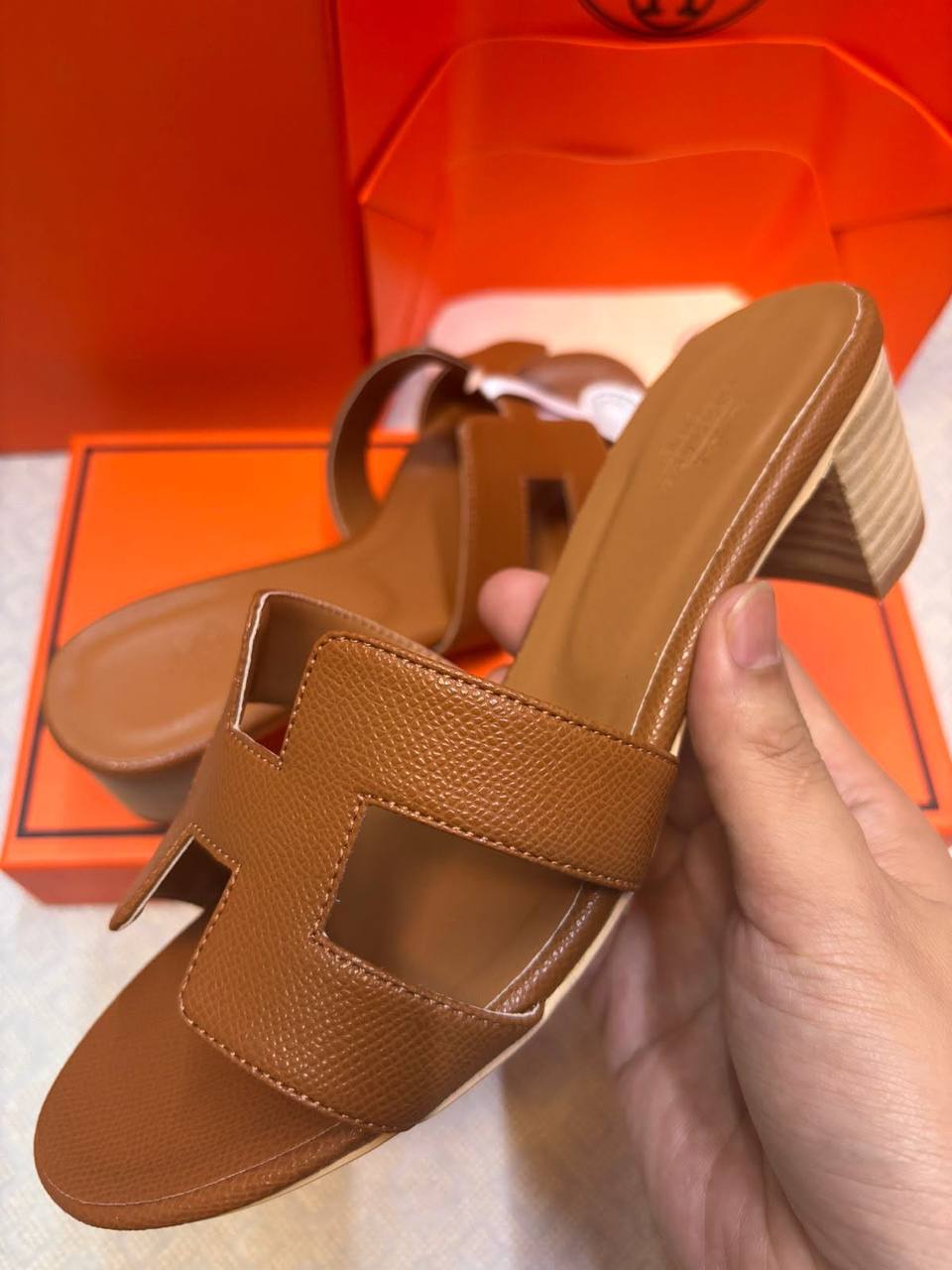Hermes 

105 dhs
36-41

Zain145
♥️♥️♥️