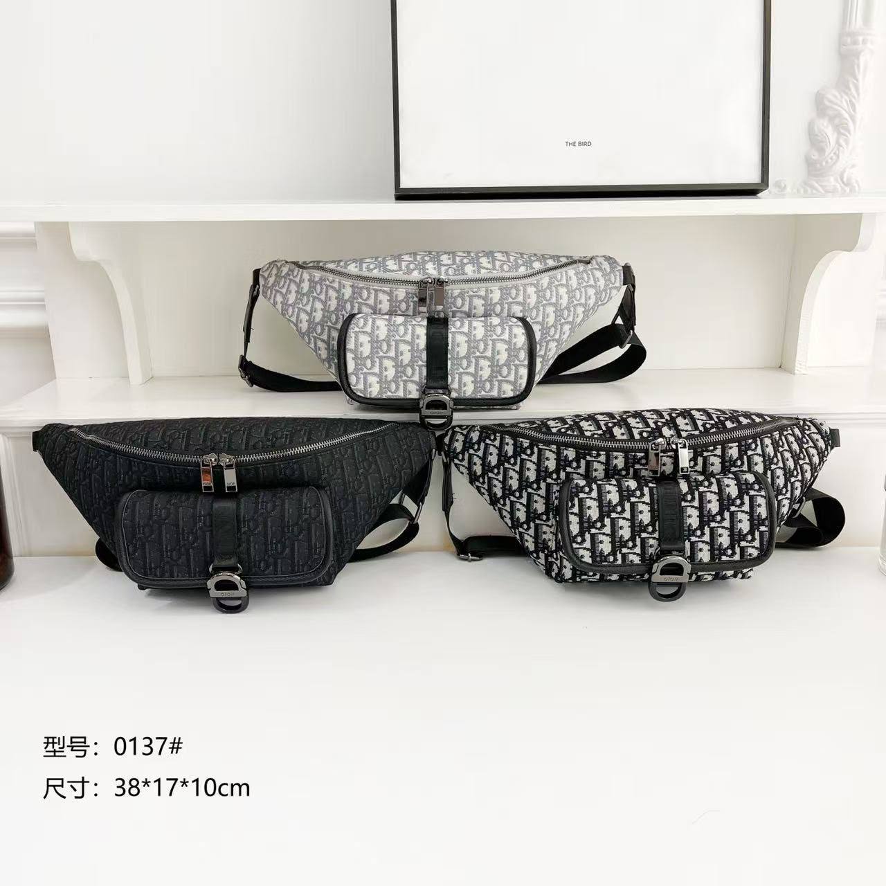 DIOR
Size  38×17×10cm
85 dhs💓

Zain04
♥️♥️♥️