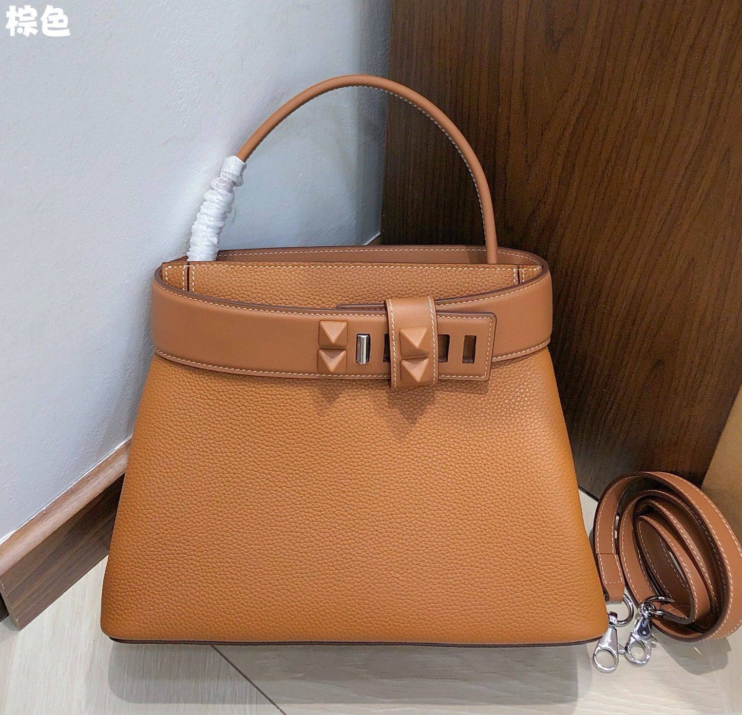 Hermes 
Master
top quality 
420 dhs❣️
#27cm💕💕🙋‍♂️

Zain228
♥️♥️♥️