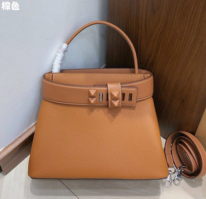 Hermes 
Master
top quality 
420 dhs❣️
#27cm💕💕🙋‍♂️

Zain228
♥️♥️♥️