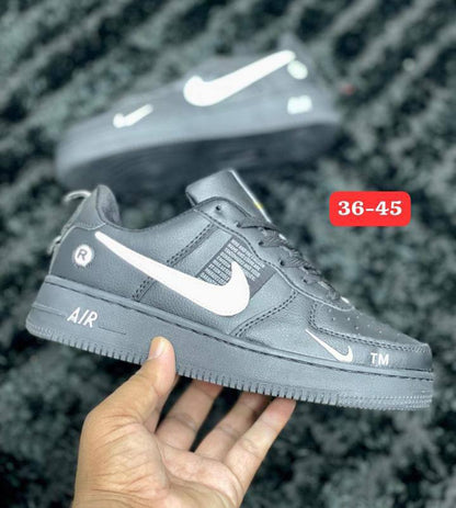 Nike

Size: 36 to 45

70 dhs🇦🇪🇦🇪

Zain27
♥️♥️♥️
