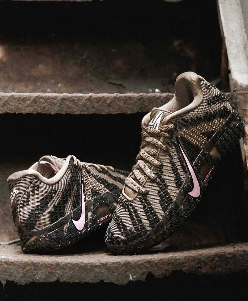 Nike Ja 3
Showstopper ，
Size 40-46 ，
250 dhs💓

Zain18
♥️♥️♥️