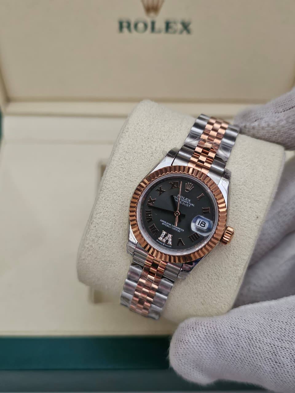 *♛ROLEX♛*
Rolex
_DATE-JUST 28MM 
Swiss Movement🇨🇭
Water Resistant 💧
Sapphire Crystal 
Super Master Quality 
With Original Box  📦🛍️
For Price 👇 WhatsApp✅
0568585901 
0507557372
0552275751 Owner Zain 👌

Zain282
♥️♥️♥️