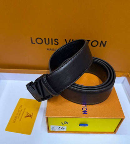 LV Belt

With box 
🎁🎁🎁

40 dhs🪙💕

Zain93
♥️♥️♥️