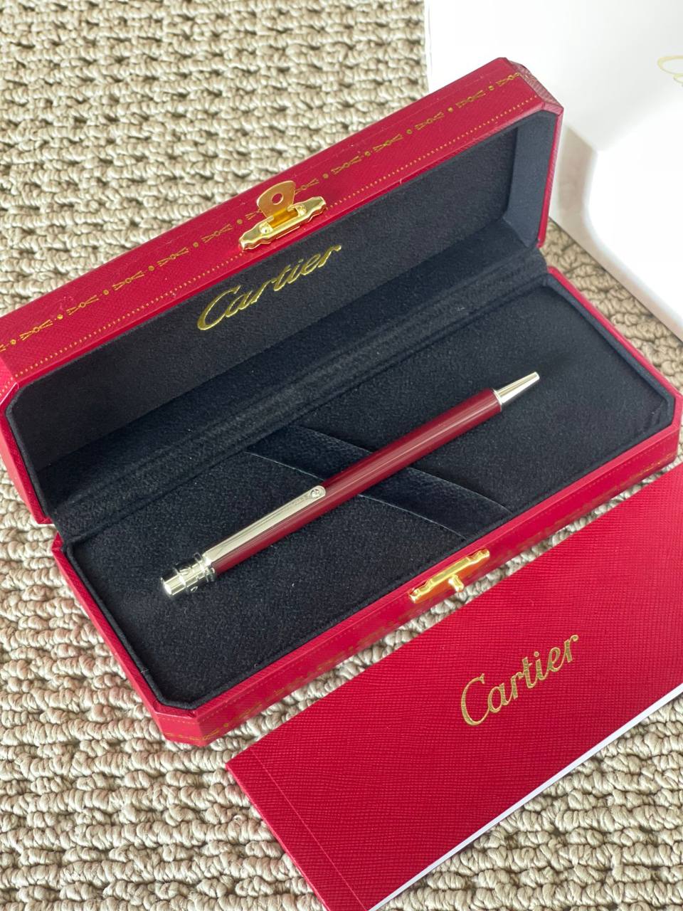 CARTIER
Pen ✍️*
*New Collection*
*Master Quality*
190 dhs✅

Zain179
♥️♥️♥️