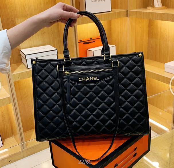 Bags
95 dhs🪙🌨️
35 cm

Zain219
♥️♥️♥️
Chanel 
Dior 
Gucci