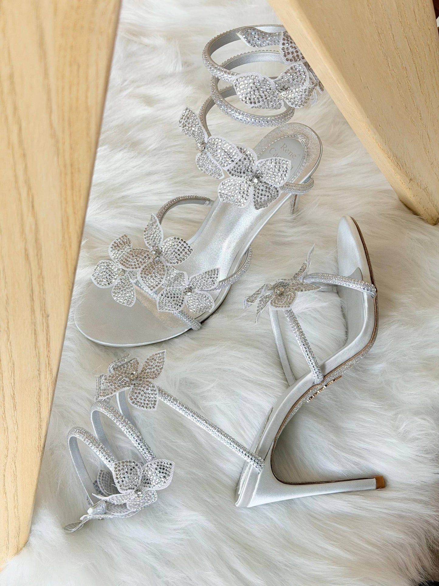 Aquazzura 
Size: 36 to 41
Super master quality 
450 dhs❣️

Zain198
♥️♥️♥️