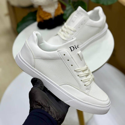 Dior

110 dhs🇦🇪🇦🇪
40 to 44

Zain27
♥️♥️♥️