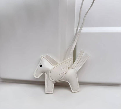 Hermes Horse Bag Charm 🔥
15 dhs✅

Zain243
♥️♥️♥️