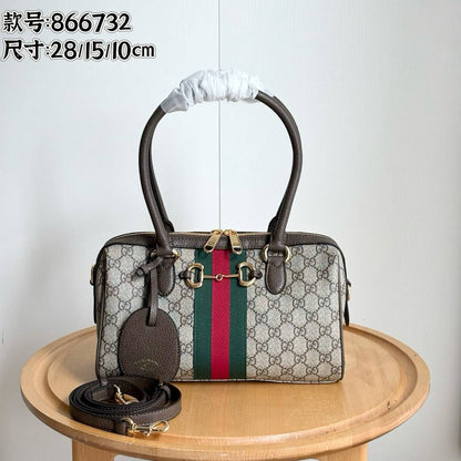 Gucci
Master
280 dhs✅

Zain141
♥️♥️♥️