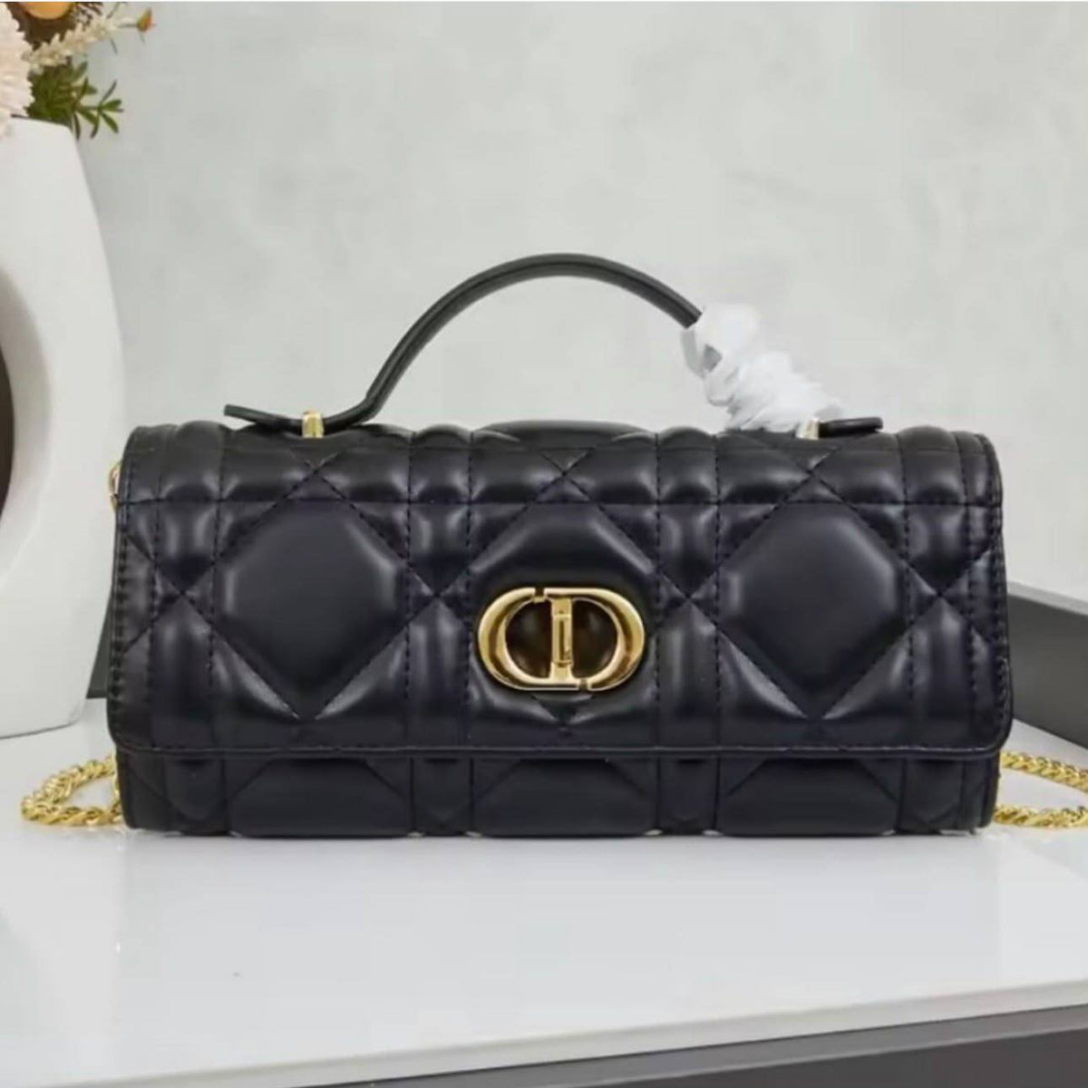 Dior Bag 

Good Quality 
230 dhs🇦🇪🇦🇪

Zain131
♥️♥️♥️