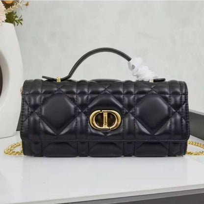 Dior Bag 

Good Quality 
230 dhs🇦🇪🇦🇪

Zain131
♥️♥️♥️