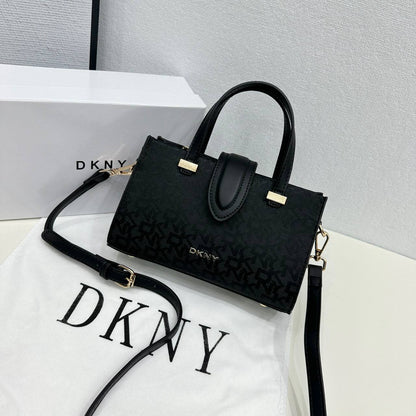 Dkny
100 dhs🇦🇪🇦🇪

good-quality 
with box

Zain35
♥️♥️♥️