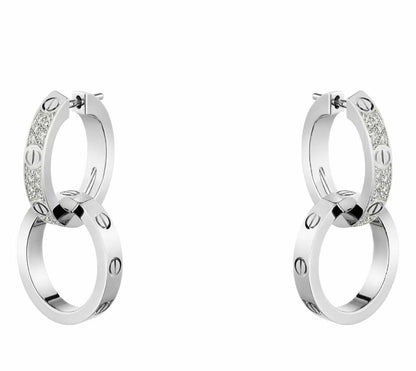 Cartier ❤️‍🔥*
Earring 🦋
With stone ✨
Master quality 💯
With normal boxes 🗃️ 
55 dhs✅
With master box 📦
85 dhs✅

Zain216
♥️♥️♥️