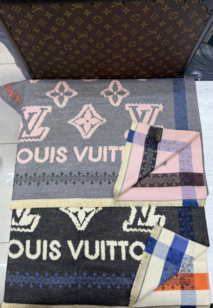 Scarf
 ❤️❤️high quality
Witbbox  👑🧣
60 dhs🪙🖤

Zain04
♥️♥️♥️