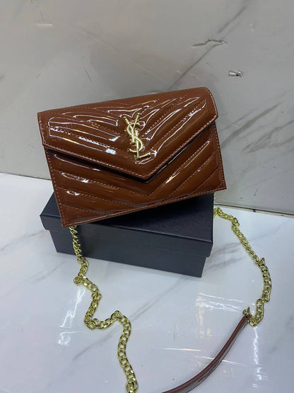 YSL

withbox 
🎁🎁🎁

85 dhs🪙🌺

Zain143