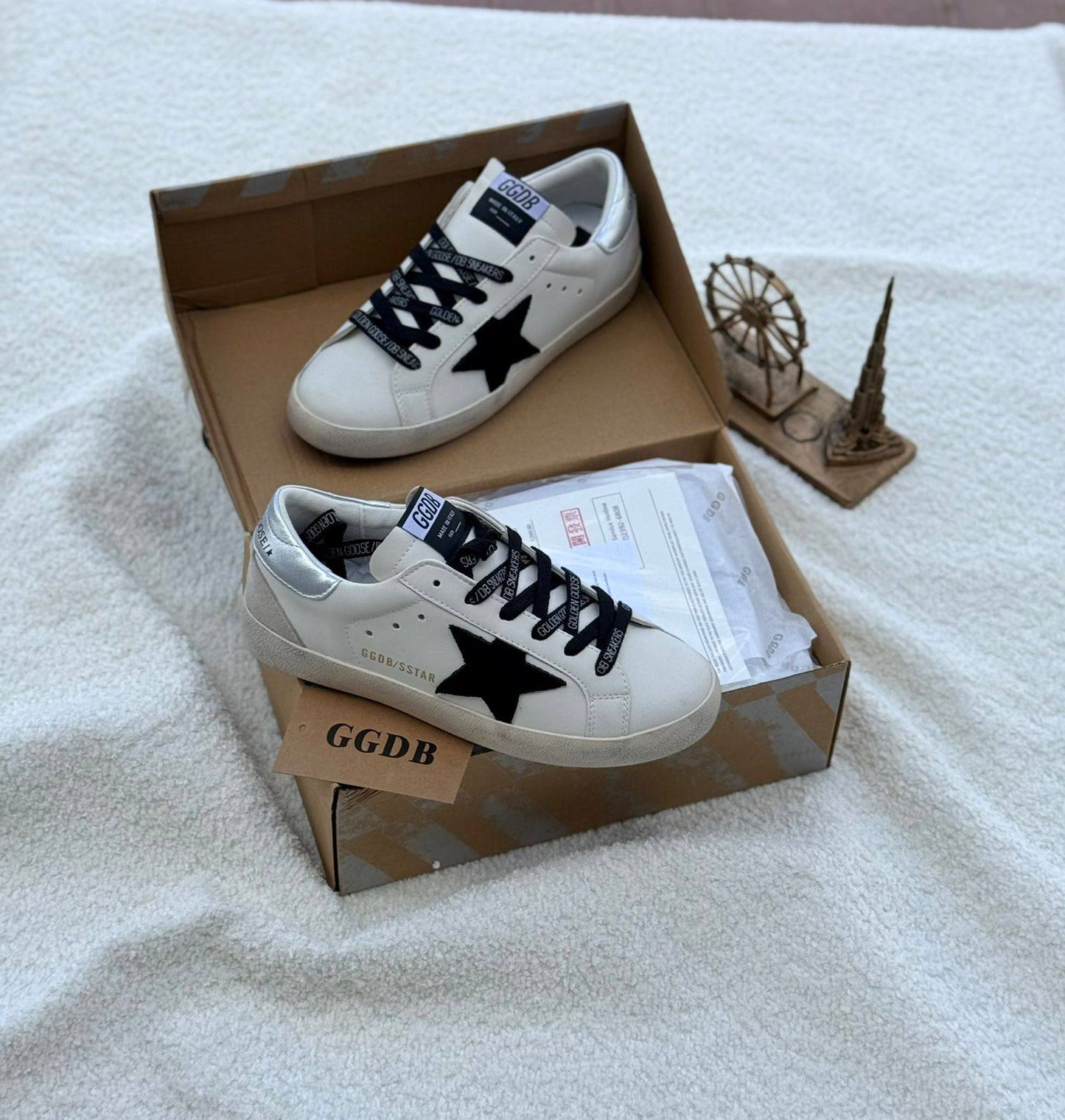 New. Golden goose

   🧨 Size  .  36 to 41

130 dhs🌺

Zain80
♥️♥️♥️