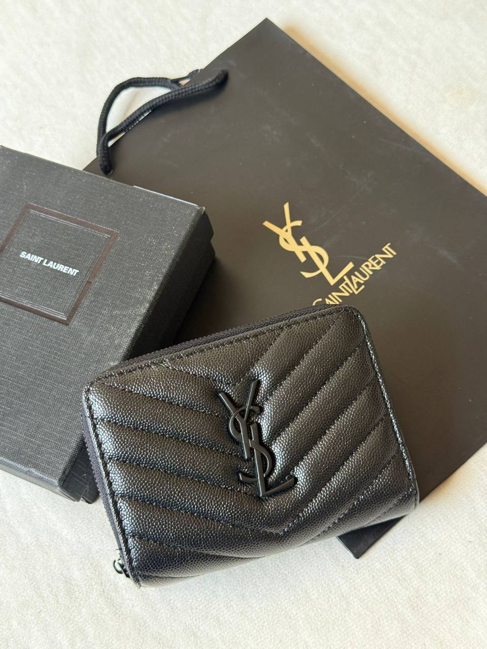 YSL
💙*Super Master*💙
💙*With original box*💙
280 dhs🇦🇪

Zain281
♥️♥️♥️
