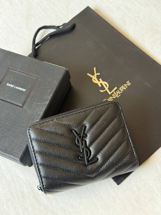 YSL
💙*Super Master*💙
💙*With original box*💙
280 dhs🇦🇪

Zain281
♥️♥️♥️