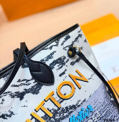 LOUIS VUITTON 

NEVERFULL 

NEW DESIGN 

MASTER QUALITY 

210 DHS🇦🇪🇦🇪🇦🇪
Zain295
♥️♥️♥️