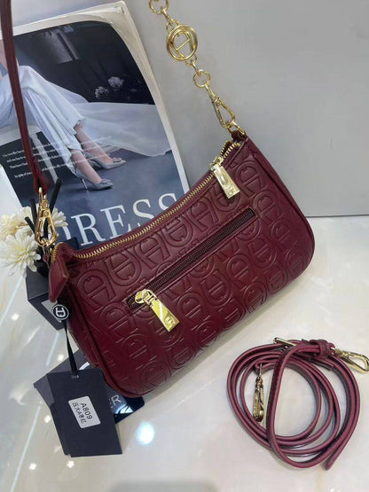 Aigner
95 dhs🪙

Good quality 

with box
🎁🎁🎁

Zain39
♥️♥️♥️