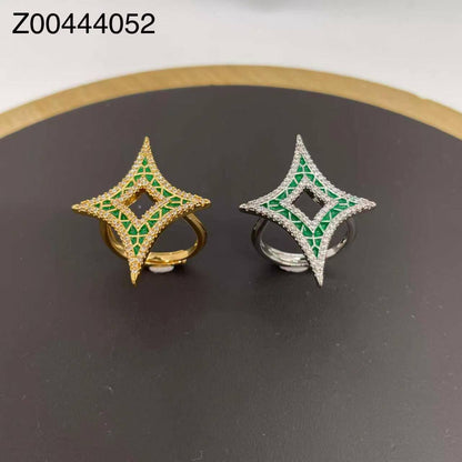 Ring 😍
Available size👇
7,8,9
good quality 💯
With brand boxes 🗃️ 
And paper bag 🛍️
35 dhs✅

Zain216
♥️♥️♥️