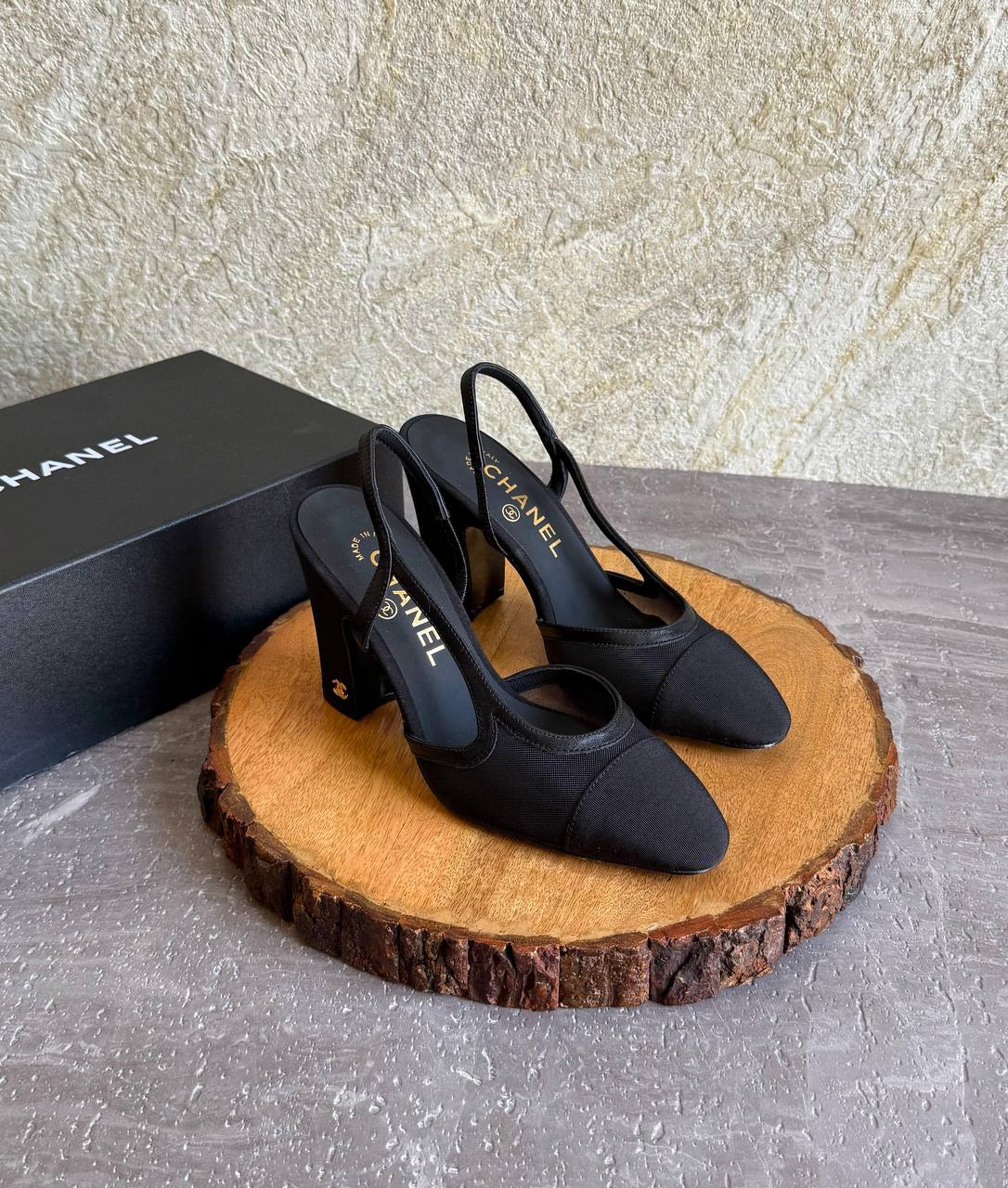 CHANEL 💫😍
SuperMaster Quality 💯
400 dhs💓
Size: 36-41 💥

Zain171
♥️♥️♥️