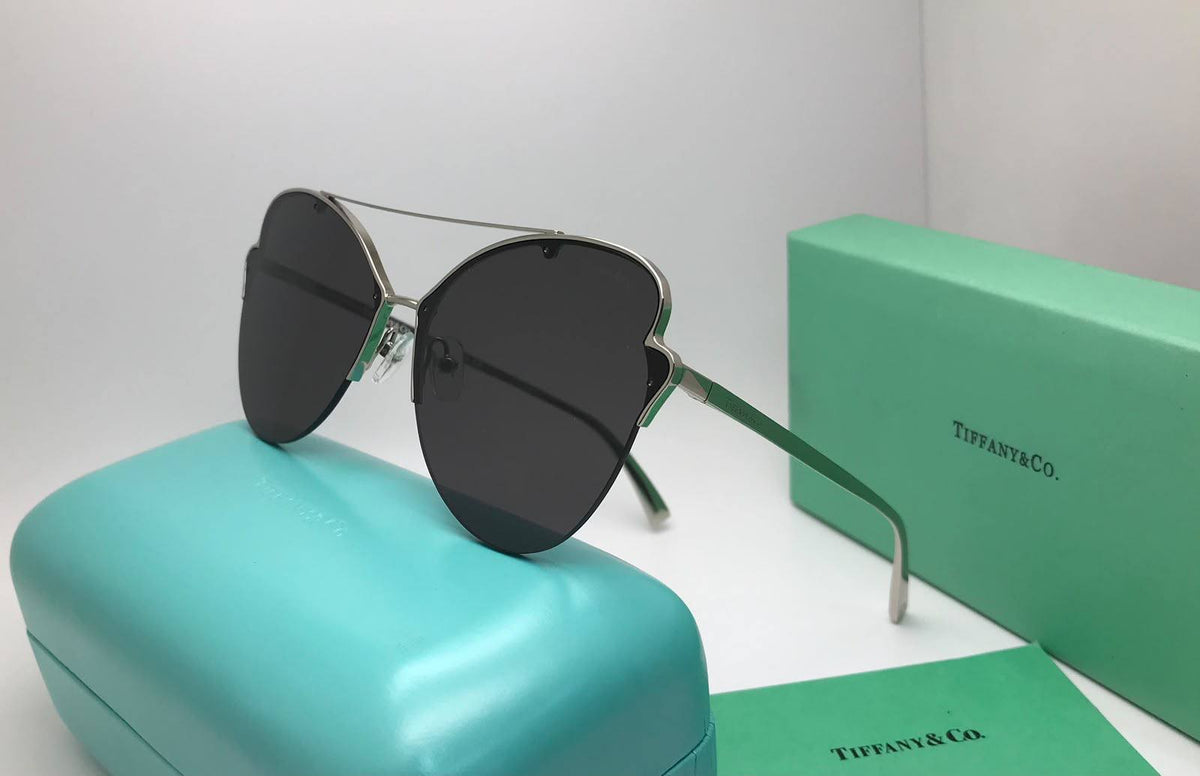 Ladies sunglasses 

super master quality 
200 dhs🇦🇪🇦🇪

Zain126
♥️♥️♥️