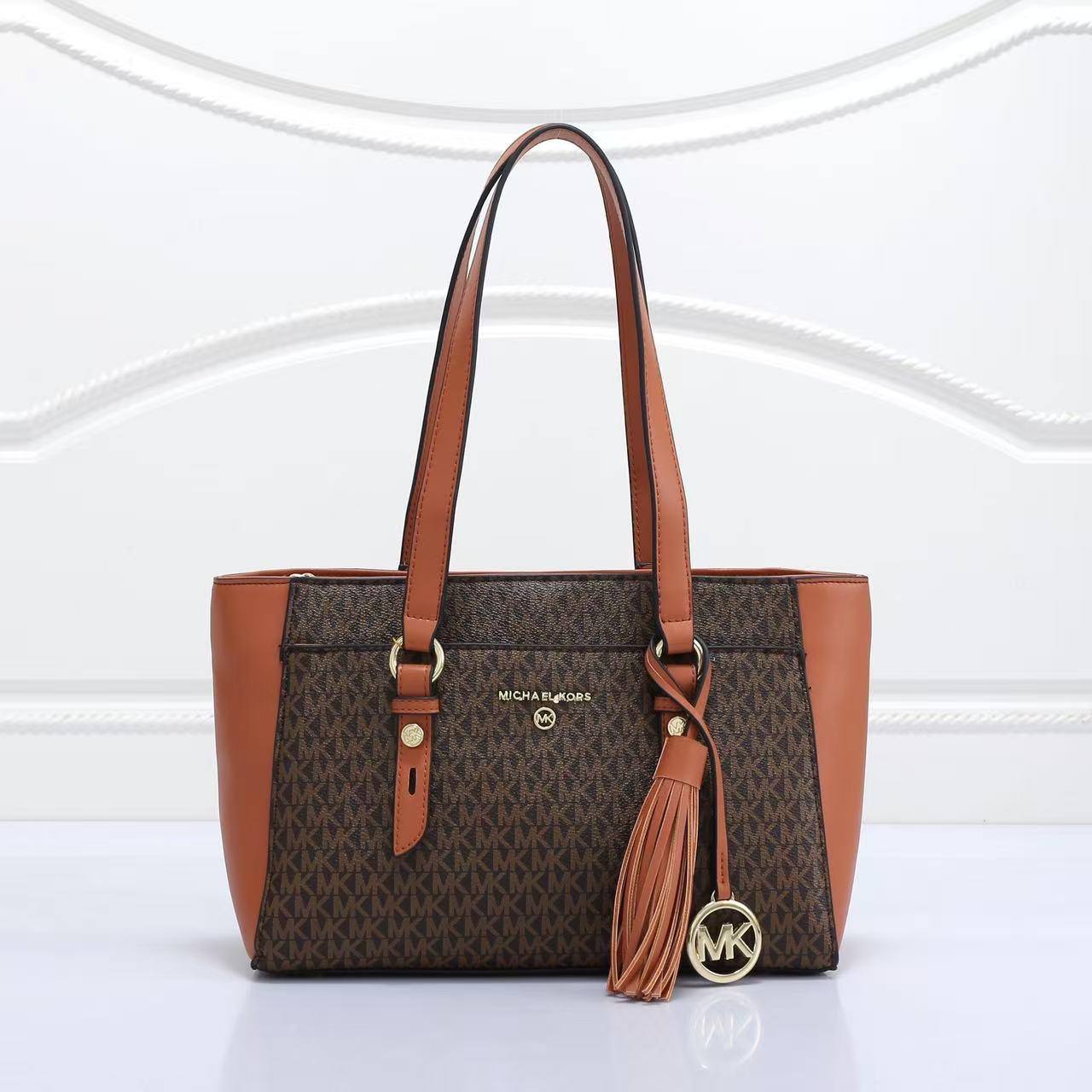 Mk 
95 dhs🪙
Size 35cm

Zain161
♥️♥️♥️