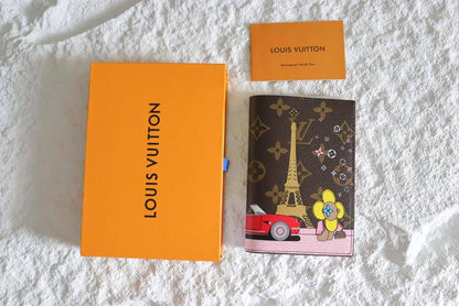 LV Passport Cover 

105 dhs💓 

With Box 
🎁🎁🎁

Master Quality

Zain33
♥️♥️♥️