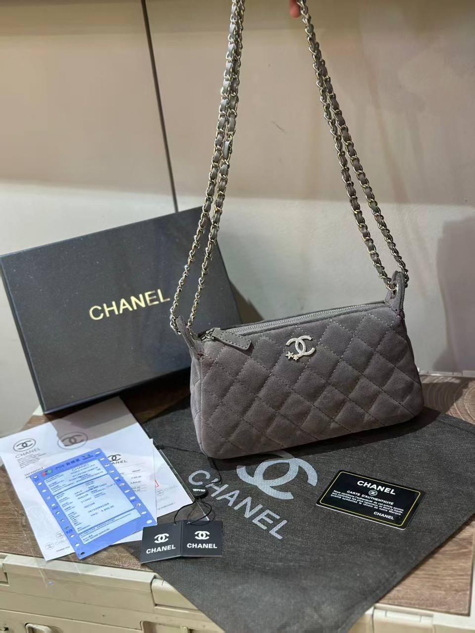 Chanel
95 dhs🪙🌨️

Withbox
🎁🎁🎁

Zain143
♥️♥️♥️