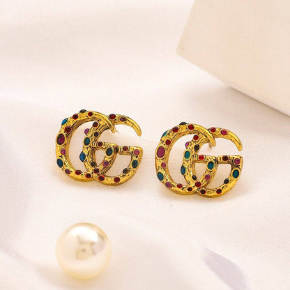 New arrival branded earrings 
30 dhs🪙💚/ pair without box 
40 dhs🪙💚/ pair with branded box

Zain243
♥️♥️♥️