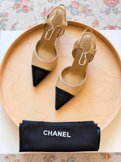 CHANEL
Master quality 
Size: 36 to 41
450 dhs💓

Zain318
♥️♥️♥️