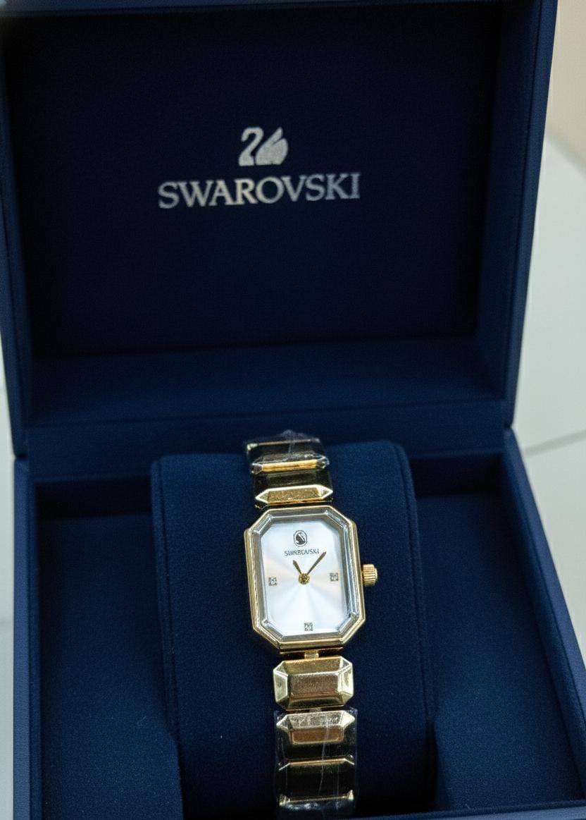 SWAROVSKI 🆕 LADIES 
GOOD QUALITY 💯
60 dhs🪙🖤

Zain133
♥️♥️♥️