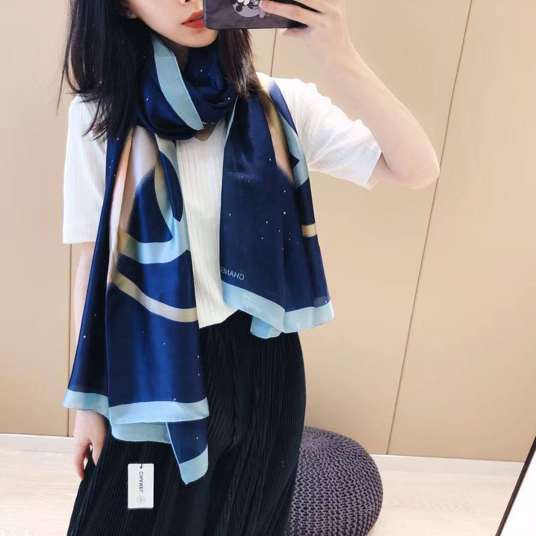 Silk scarf 
40 dhs❣️

Zain93
♥️♥️♥️