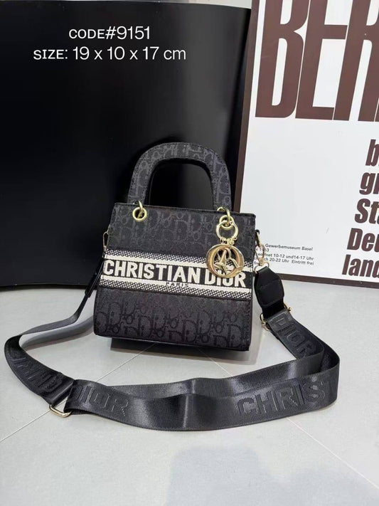 CHRISTIAN LADY DIOR
ᴄᴀɴᴠᴀs ᴍᴀᴛᴇʀɪᴀʟ
ɢᴏʟᴅ ʜᴀʀᴅᴡᴀʀᴇ
ᴡɪᴛʜ ʟᴏɴɢ ᴡᴇʙ sᴛʀᴀᴘ
sɪᴢᴇ : 19 cm

75 dhs🪙🌨️

Zain31
♥️♥️♥️