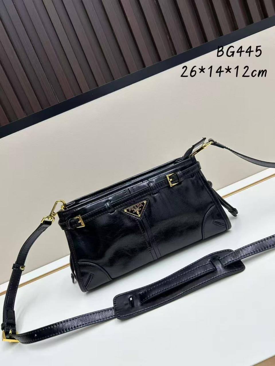 Prada
Master
280 dhs🪙🌨️

Zain153
♥️♥️♥️