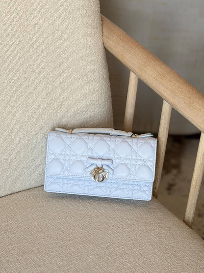 Dior 

Super master quality

For Price 👇 WhatsApp✅
0568585901 
0507557372
0552275751 Owner Zain 👌

Zain307
♥️♥️♥️