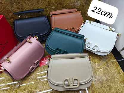 Valentino 
115 dhs🗽 

with box
🎁🎁🎁

Zain235
♥️♥️♥️