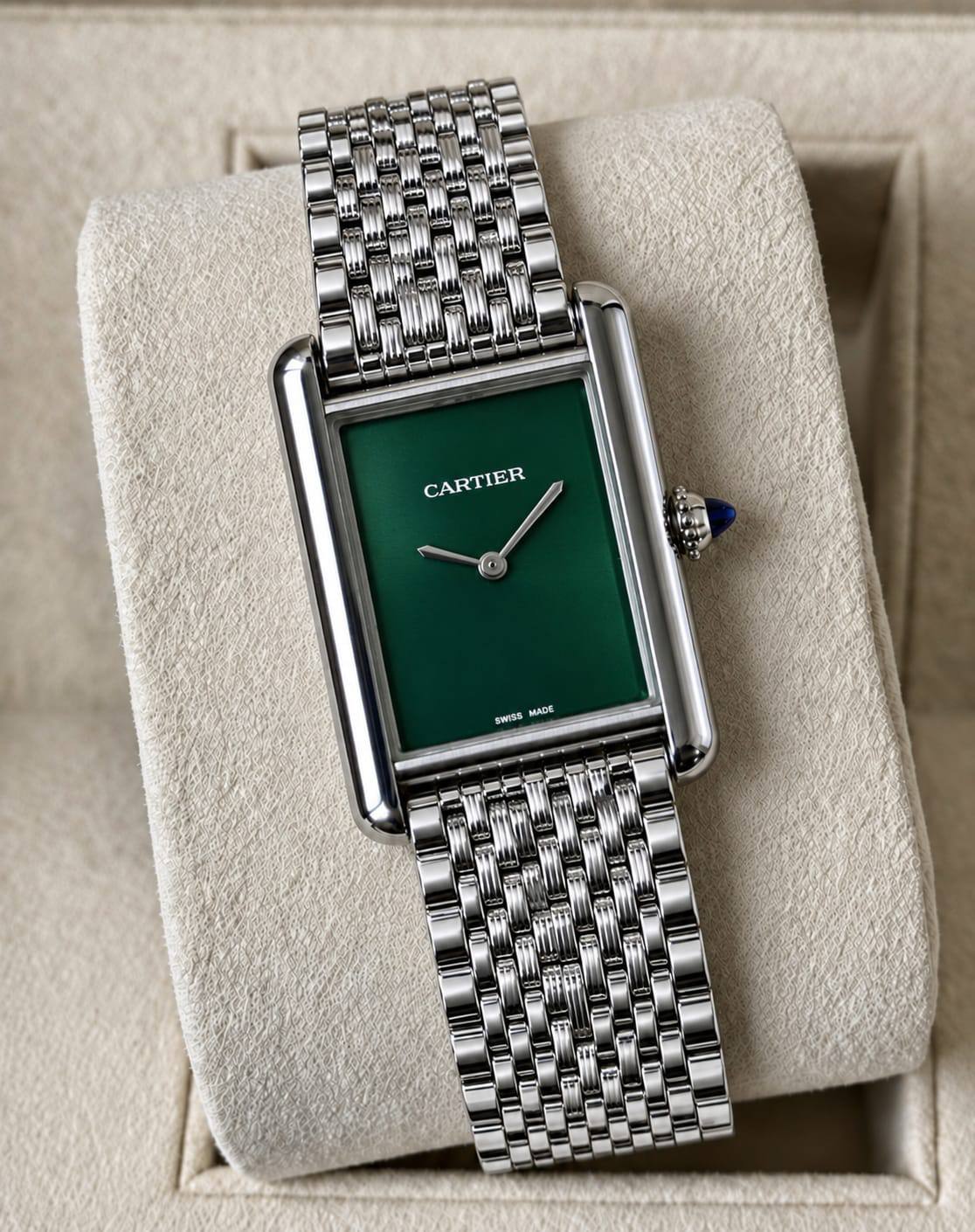 Cartier 

watch unsix (
size36mm) 

good quality 
230 dhs🇦🇪🇦🇪

Zain59
♥️♥️♥️