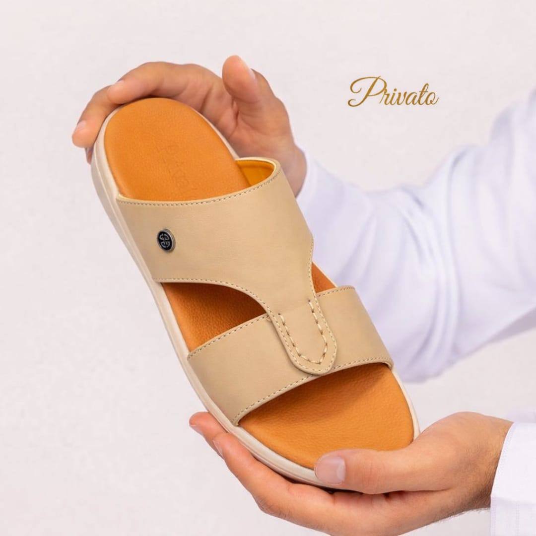 Privato slippers for men soft good quality  with box and paper bag size available (40to46) 6to12) 
160 dhs💓

Zain59
♥️♥️♥️