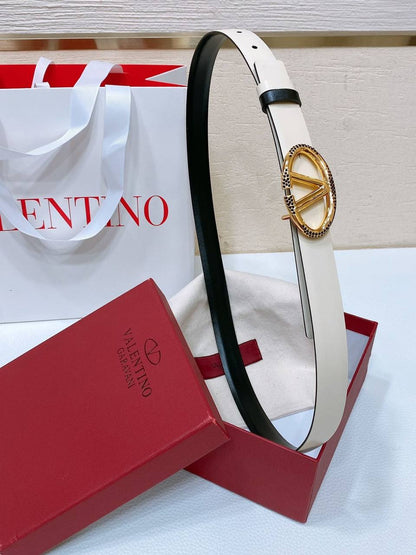 Valentino
*💕2.cm💕*
💞*Master quality*💞
280 dhs🪙🌺

Zain164
♥️♥️♥️