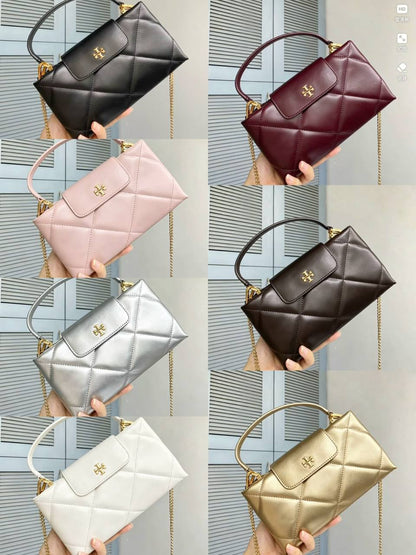 Tory Burch
110 dhs💓
Size：22CM
Material：shiny and mate 
Good-quality with box

Zain35
♥️♥️♥️
