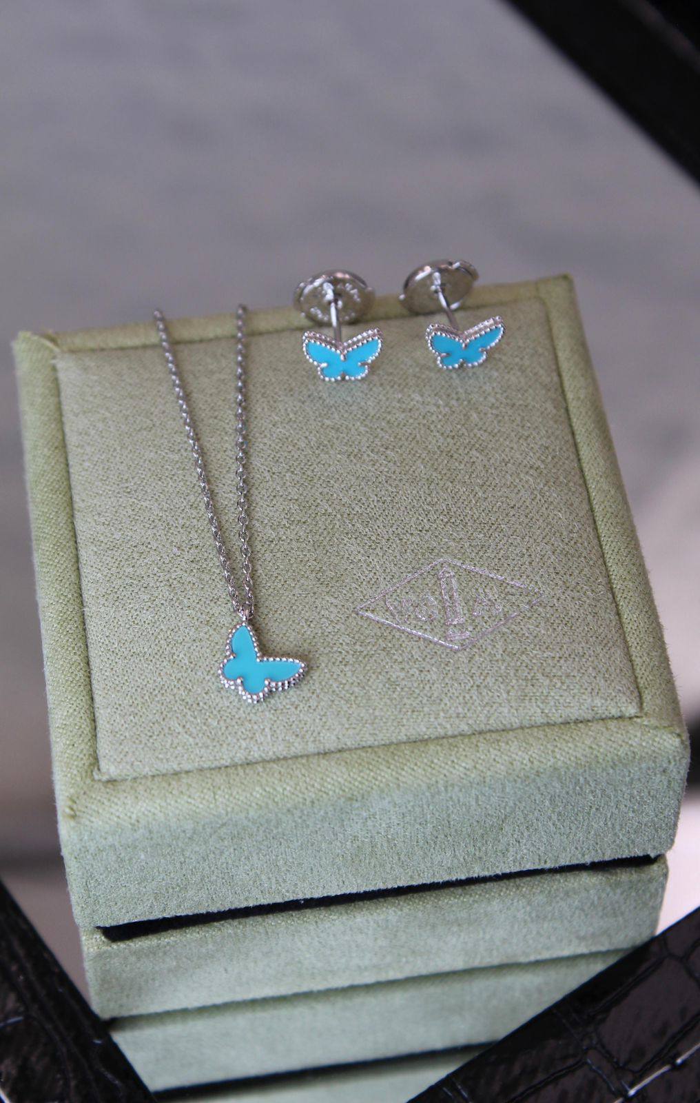 VCA
130 dhs❣️
with normal box
🎁🎁🎁

Zain209
♥️♥️♥️