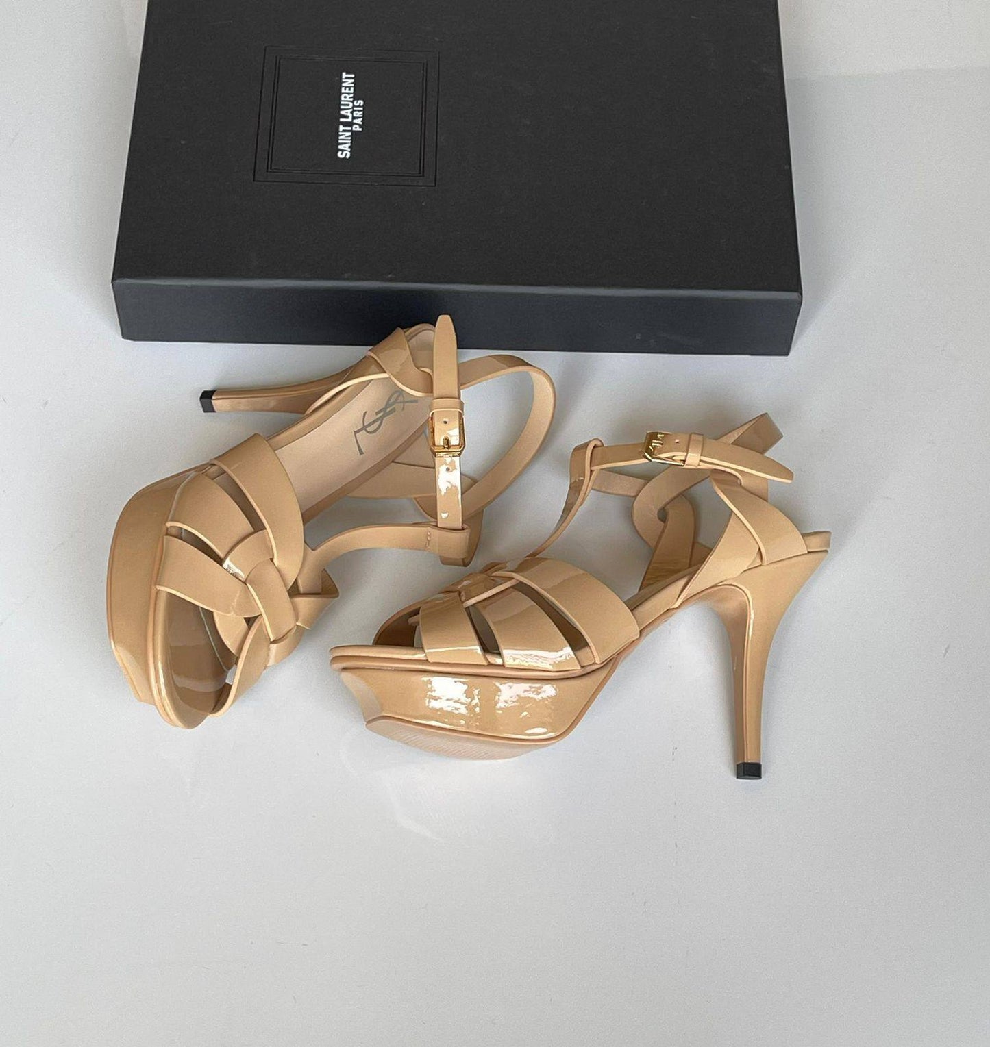 YSL 
SuperMaster Quality 💯
450 dhs❣️
Size: 36-41💥

Zain171
♥️♥️♥️