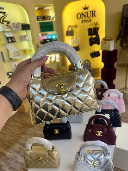 Chanel

100 dhs
With box

Zain72
♥️♥️♥️

Zc