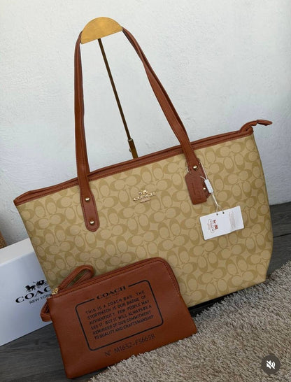Coach 
100 dhs✅
with box
size 42×14×30cm

Zain42
♥️♥️♥️